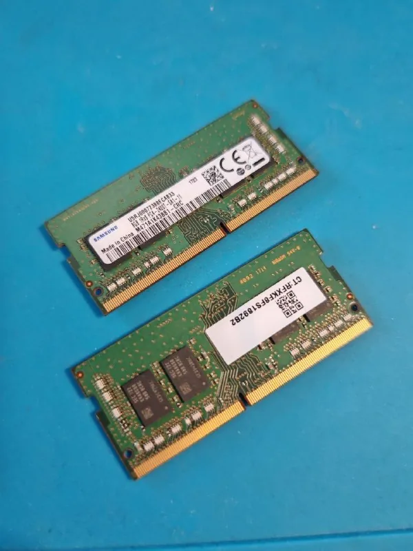 Оперативная память Samsung 8 ГБ 2400 МГц, 2 штуки