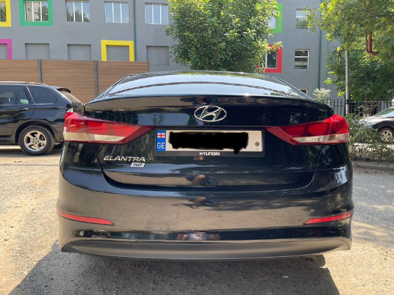 Hyundai Elantra 2018 5
