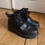 Ботинки Dr Martens ZUMA II 1