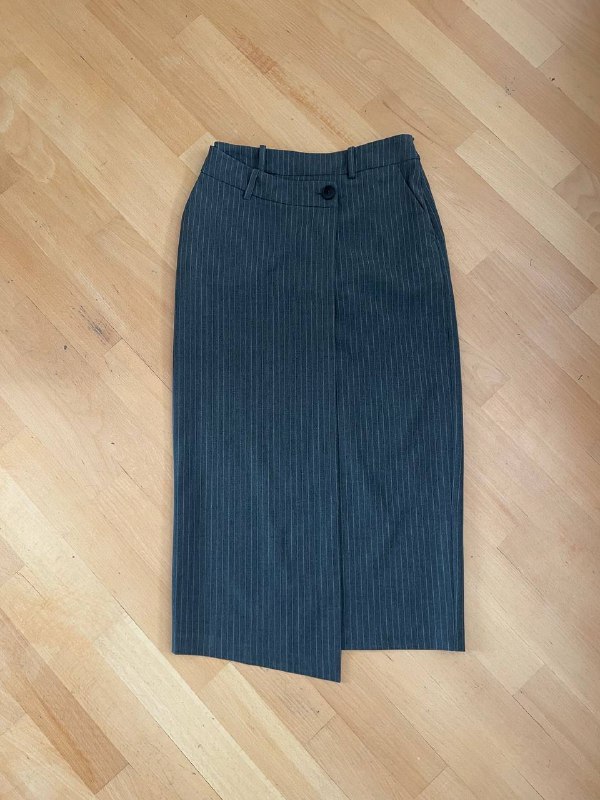 Юбка-миди ZARA, школьная юбка ВРЕМЯ ПЕРЕМЕН, платье SELA, кружевная юбка STRADIVARIUS, брюки NAMELAZZ, брюки RUZANE, куртка MAJE