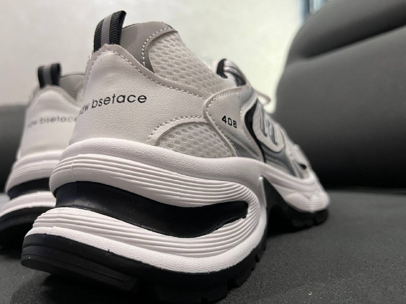 Кроссовки белые 37-38 размер