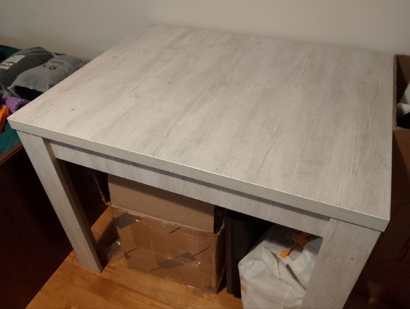 Обеденный стол