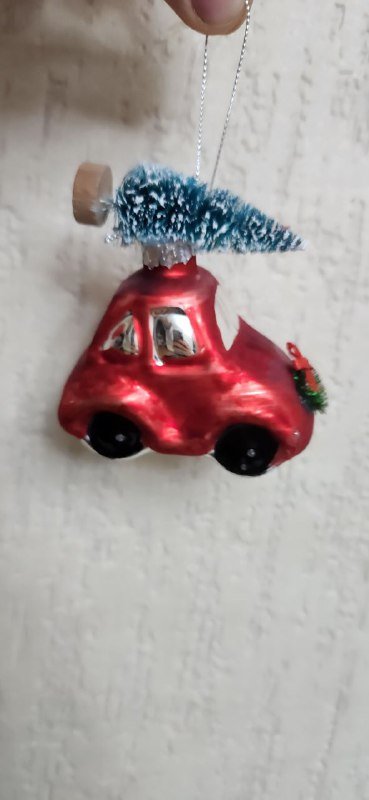 Игрушка ёлочная в виде машины 2