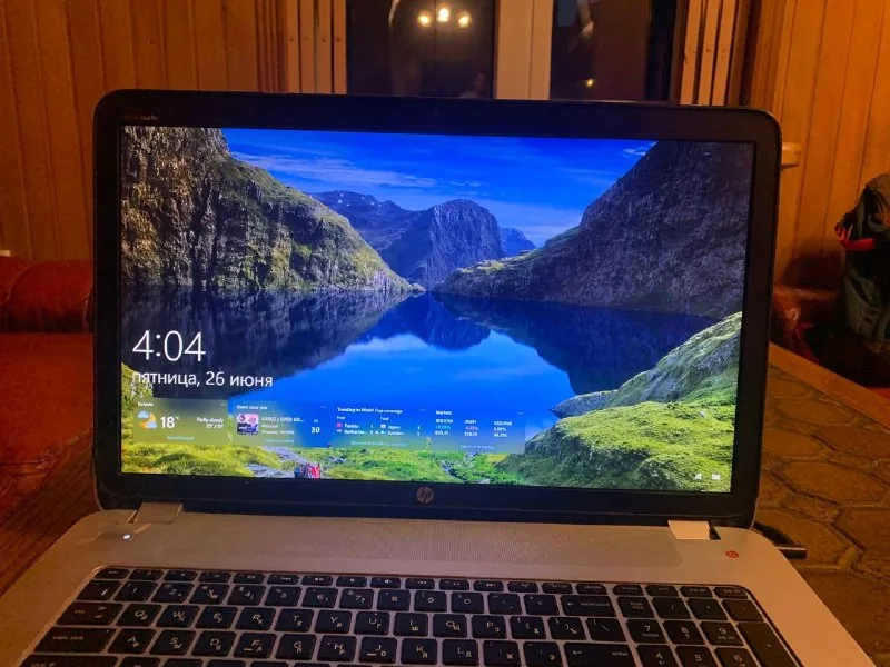 HP Envy 17-j121sr