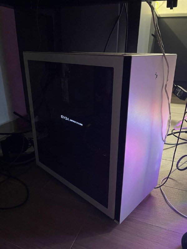 Игровой ПК, монитор, клавиатура, мышка, микрофон 2