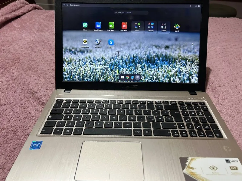 Ноутбук ASUS Vivobook 15 1
