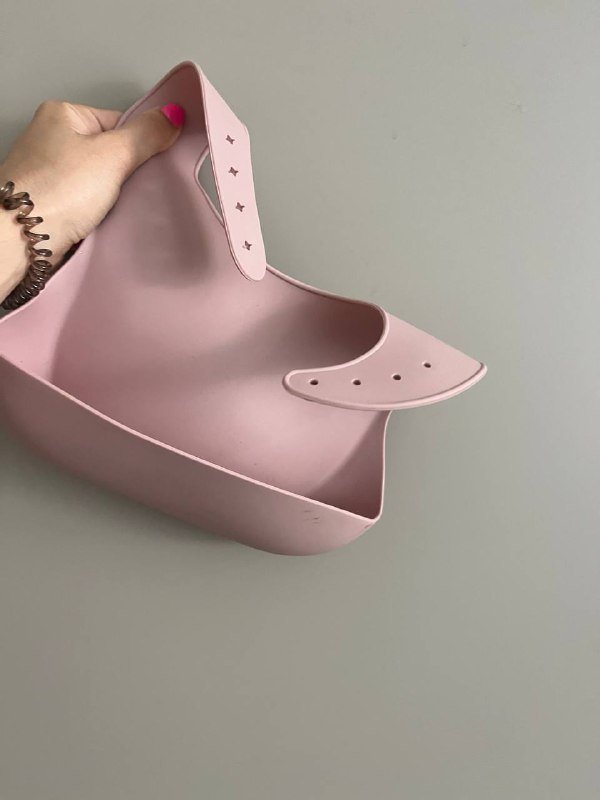 Холодильная витрина, свадебное платье, клеёнка, кронштейн, чехлы на айфон, слюнявчик, крепление для игрушек 4