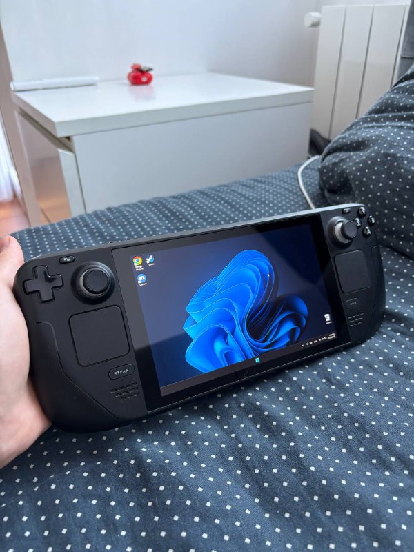 Игровая портативная консоль Steam Deck 256SSD + microSD 512ГБ 1