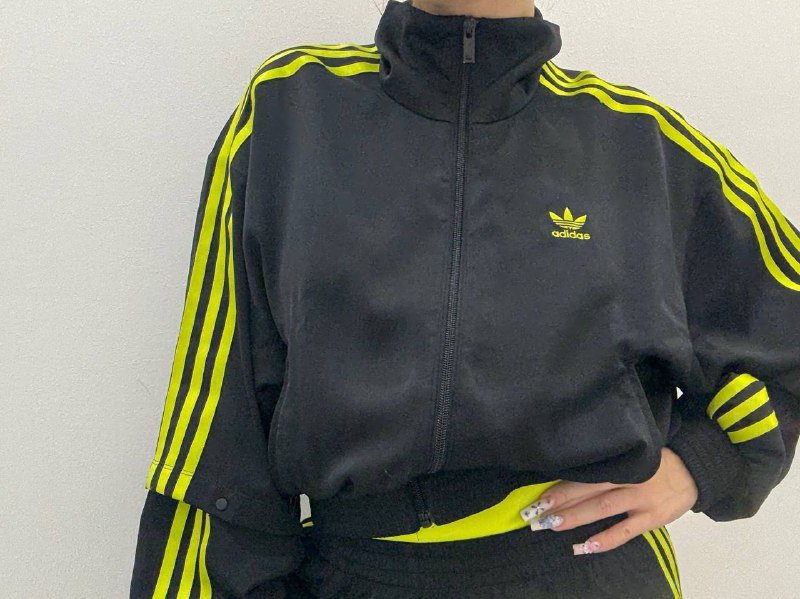 Вещи Adidas женская одежда спортивная 3