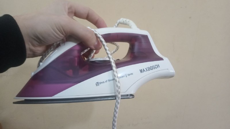 Утюг MAXBQSCH 2