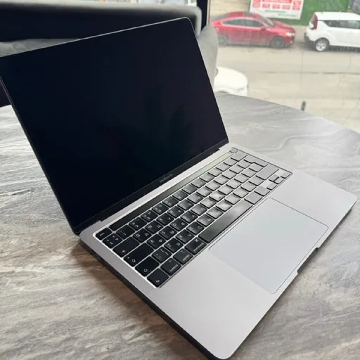 MacBook Pro 13 2020 i5 256 Гб