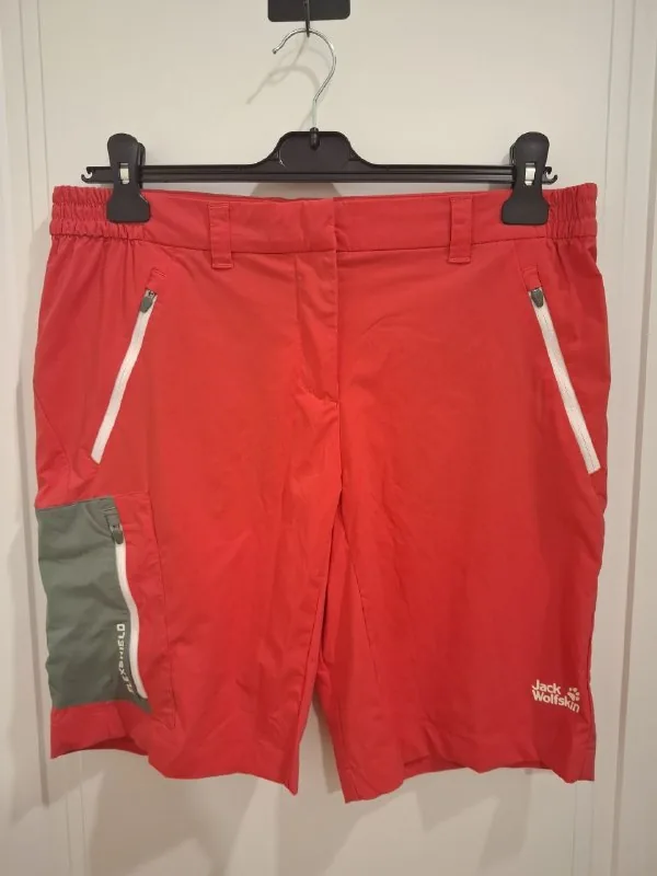 Женские треккинговые шорты Jack Wolfskin 1