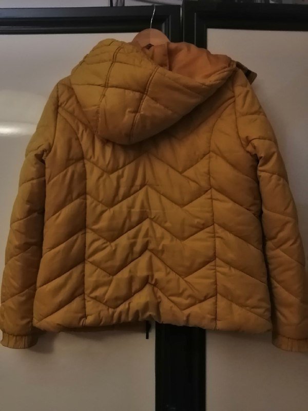 Куртки размера S, M 4