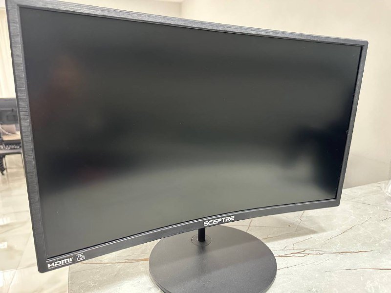 Изогнутый геймерский монитор Sceptre 24 дюйма 75 Гц