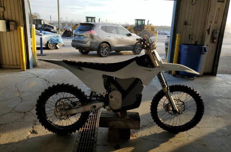 Электрический мотоцикл STARK VARG 2023