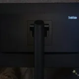 Монитор Lenovo ThinkVision P24h-30, кронштейн, лампа 3