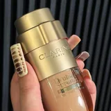 Контур-стик Charlotte Tilbury, тональная основа MAC, тональный стик Dior, хайлайтер Kiko, тональная сыворотка Clarins 8