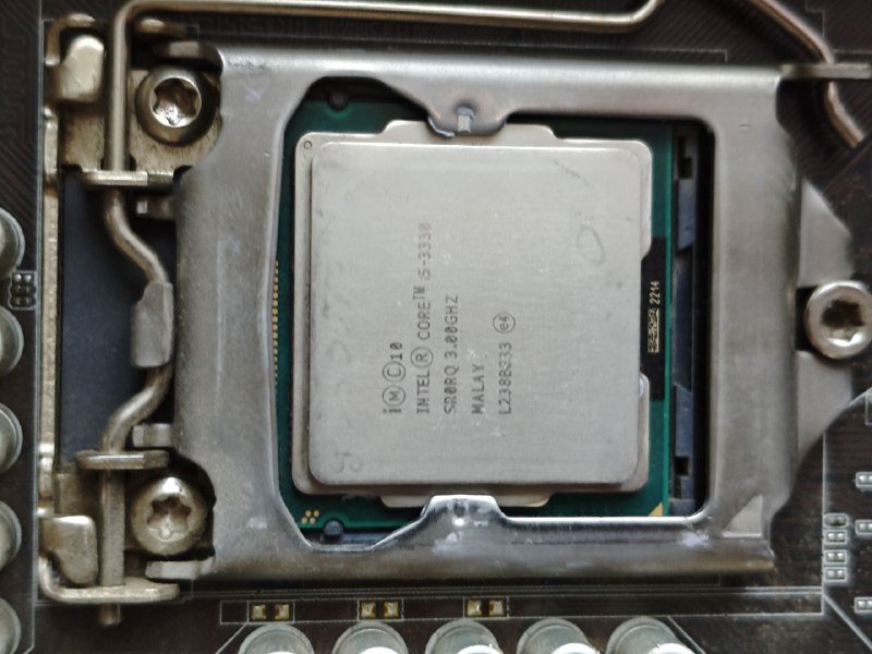 Материнская плата P8H61-M LE/USB3, процессор I5-3330, оперативная память 16ГБ DDR3, видеокарта RX 460 4GB, куллер Intel, куллер 2E-AC120ZP-RGB 2