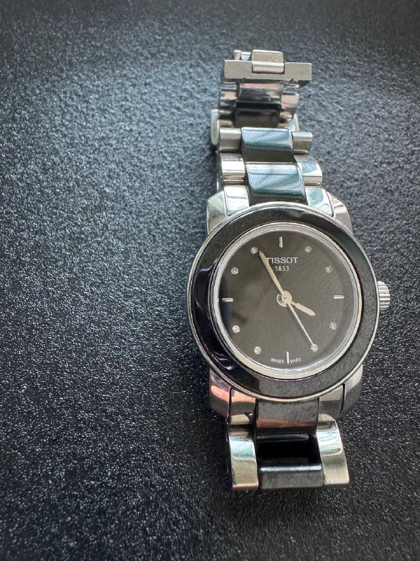 Часы Tissot, браслеты Pandora, серебряные украшения наборы и гвоздики