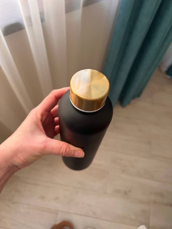 Бутылка черная, Термос черный, Термокружка розовая, Шейкер большой черно-желтый 6