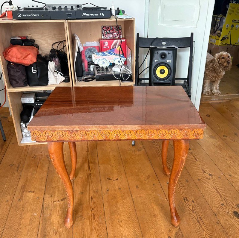 Журнальный столик