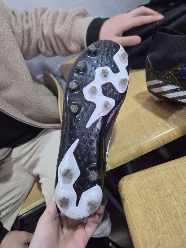 Бутсы adidas размер 41