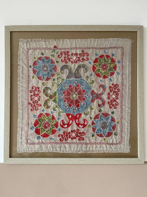 Узбекские сюзане, ручная вышивка, две декоративные работы