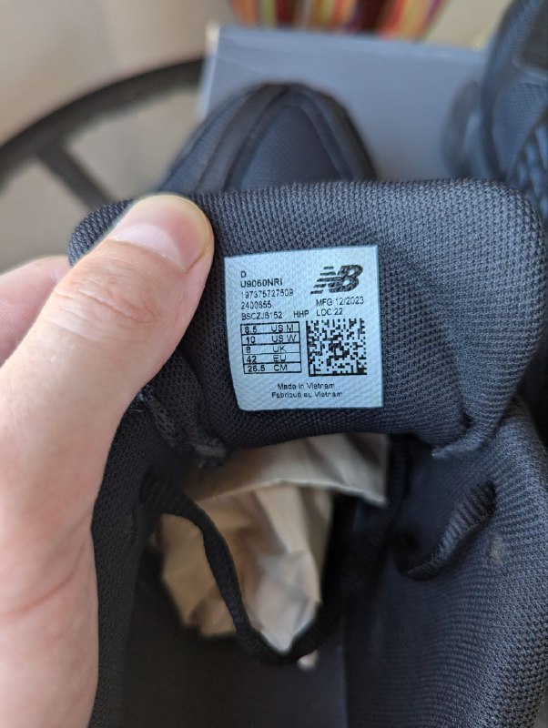 Кроссовки New Balance 9060, размер 42 EU 5