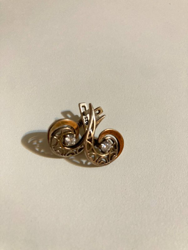Серьги серебро, тональный крем Clinique, зарядка для airpods, сахарница 4