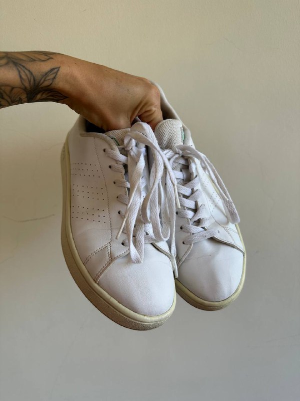 Оригинальные кроссовки Adidas Advantage Base 41 размер 5