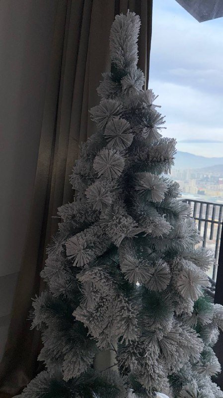 Заснеженная пышная елка 1.55 см 2