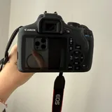 Фотоаппарат Canon EOS с объективом 4