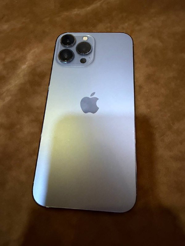 iPhone 13 Pro Max 256 ГБ с чехлами