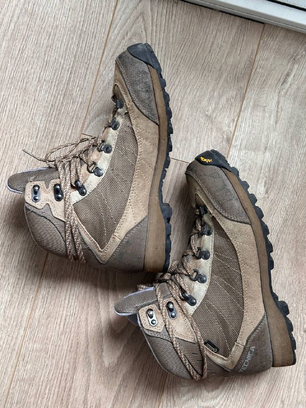 Ботинки треккинговые Technica Vibram 5