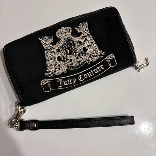 Кошелек Juicy Couture, Instax Mini 12, духи Versace, сумка Juicy Couture