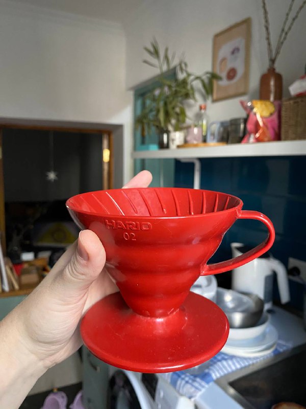 Воронка V60 пластиковая красного цвета
