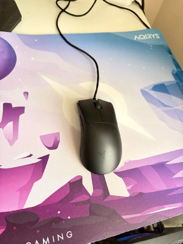 Игровые мыши Razer DeathAdder V3, Logitech G303, Logitech G102 1