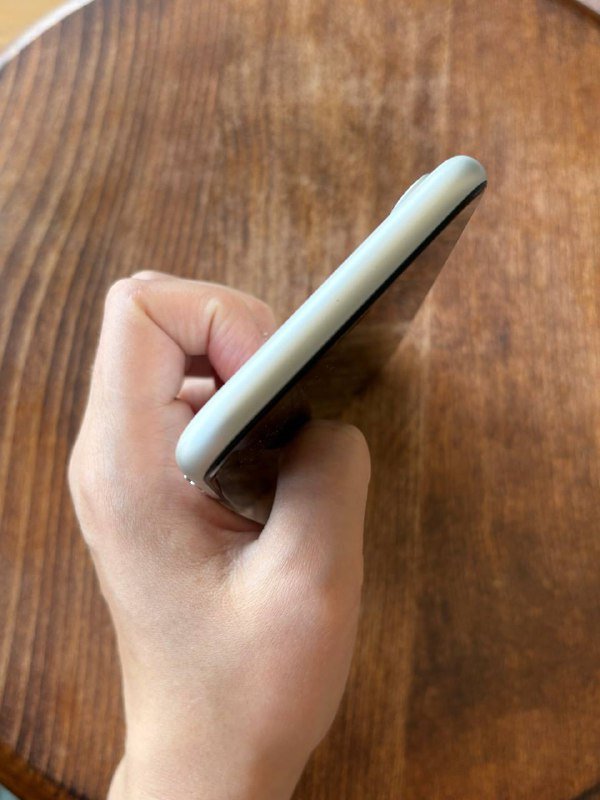 iPhone XR 64GB в отличном состоянии 6