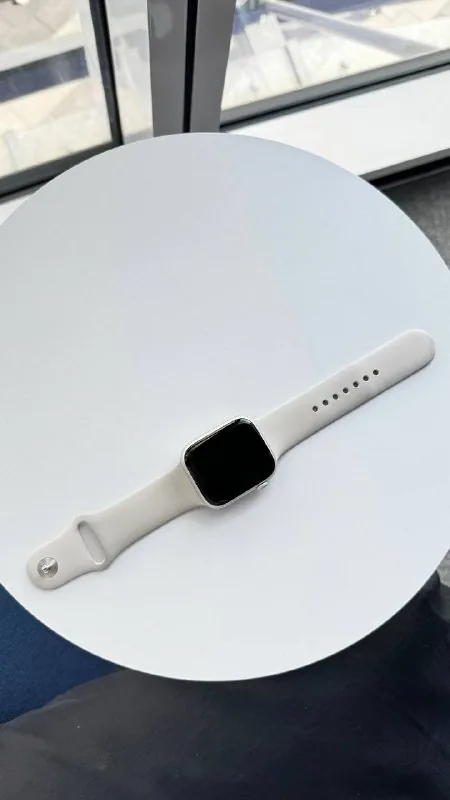 Apple Watch Series 8 45 мм 1