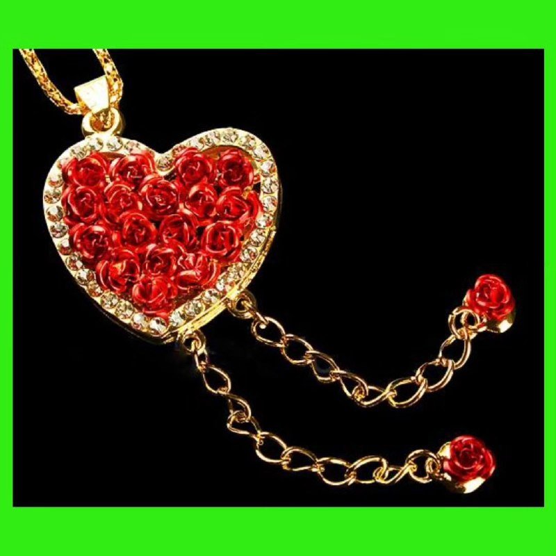 Флешка в виде сердца с цепочкой кулоном 2