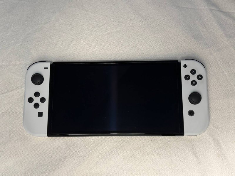 Nintendo Switch OLED, игры, сумка для переноски
