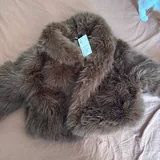 Меховая жилетка 1