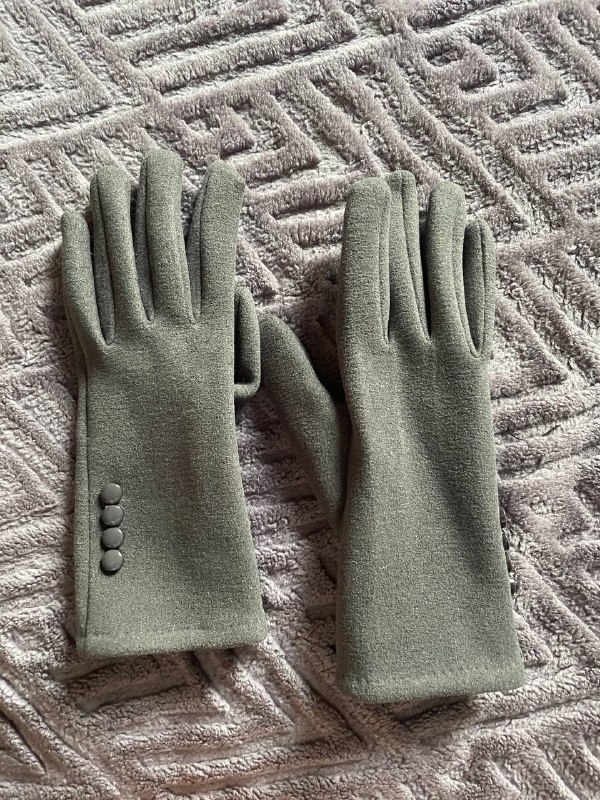 Жилетка Mango, Свитер Tommy Hilfiger, Куртка ZARA, Дубленка Zara, Шапка, Перчатки, Кепки 6