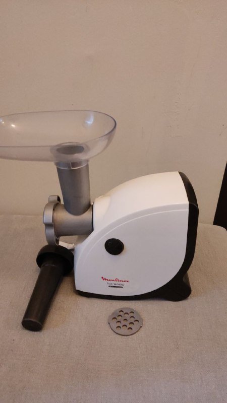 Мясорубка Moulinex с 2 насадками 2