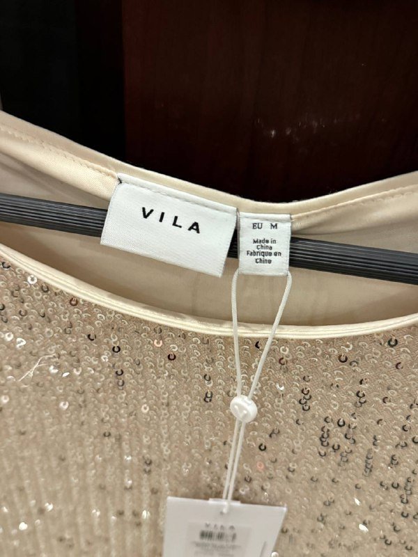 Платье в пайетках размер М 3