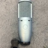 Наушники Beyerdynamic DT 990 Pro, микрофон AKG P120, звуковая карта Universal Audio Volt 1, пантограф, XLR-кабель Rode 7