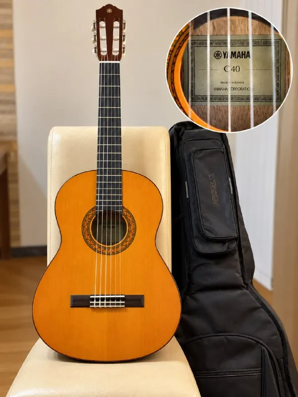 Классическая гитара Yamaha C40 с чехлом