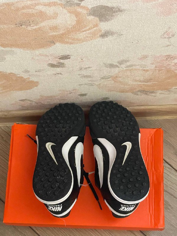 Футбольные сороконожки Nike 38-39 размер 5