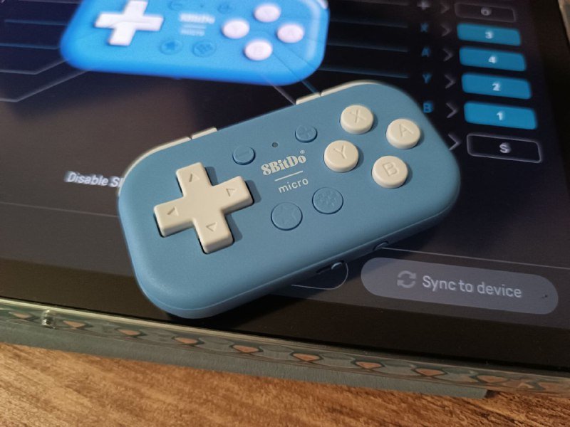 8BitDo Micro Bluetooth Gamepad 2
