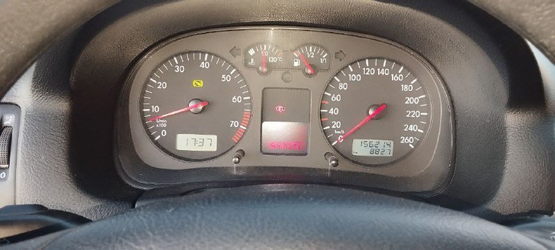 Volkswagen Golf 2002 года объем 2.0